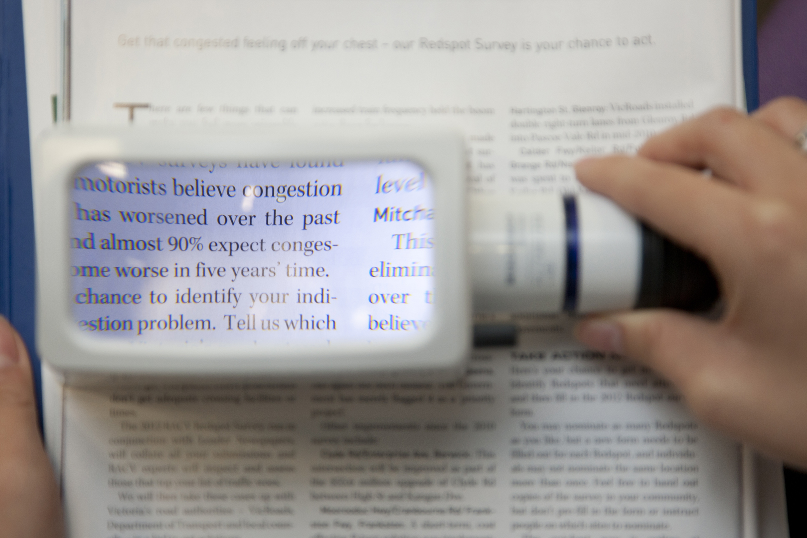 View through the 3x rectangular illuminated stand magnifier